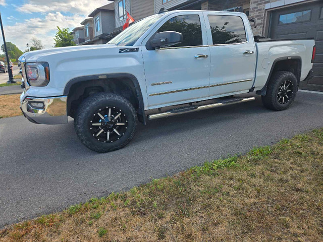 2018 GMC Sierra SLT in Cars & Trucks in Ottawa - Image 3
