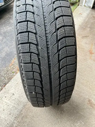 Michelin winter tires in great condition 225/65 R17 102 T