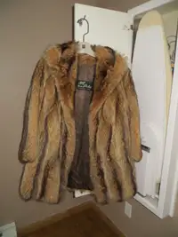 Ladies Raccoon 3/4 Lenght Fur Jacket.