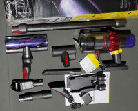 Dyson cyclone v10 total clean powerful suction vacuum