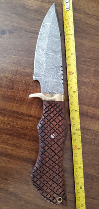Damascus Steel Custom Made Hunting Knife