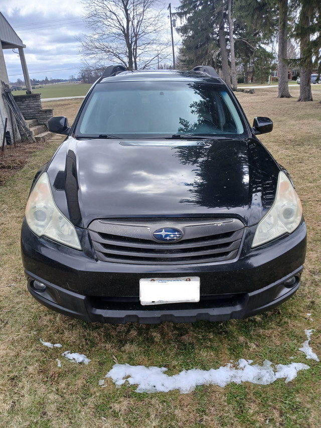 2011 Subaru Outback 3.6R in Cars & Trucks in Woodstock - Image 2