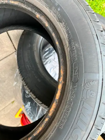 4 All-Season Tires, Used but in good condition P215-60R16