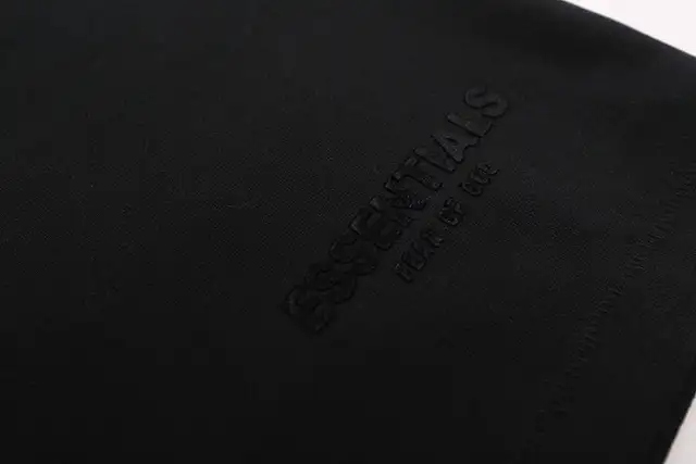 Essentals short64346710326273124