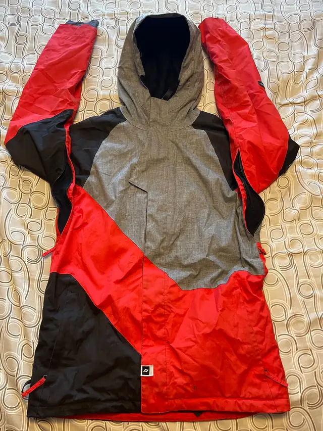 Men’s medium RIDE snowboard jacket in Snowboard in Calgary - Image 9
