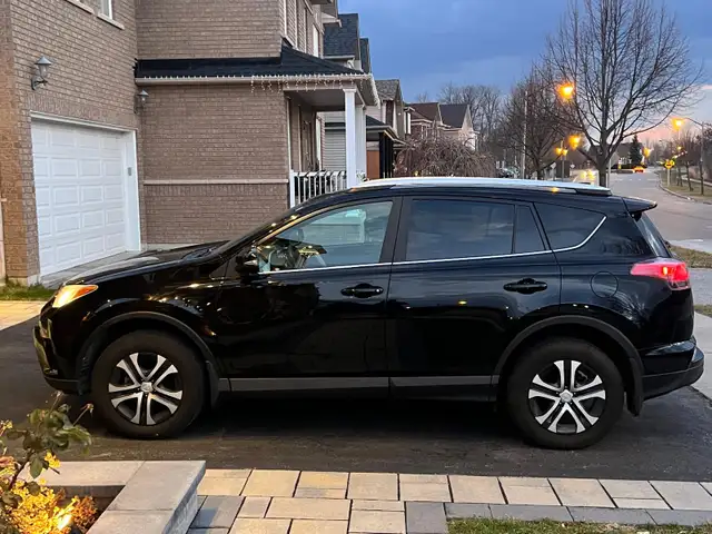 2016 Toyota RAV4 LE | AWD | No accident