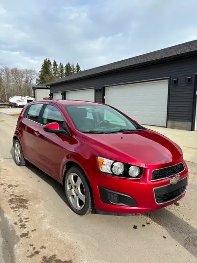 2014 Chevrolet Sonic LT 5 Door Hatchback Accident Free Exterior Crystal Red Interior Jet Black Gas 1...