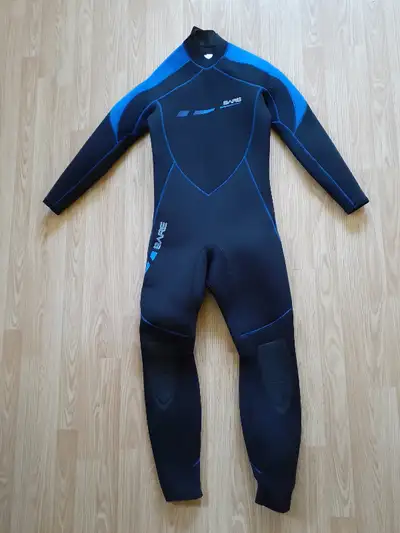 Combinaison de plongée Bare 7mm Sport S-Flex Full ML homme, comme neuf servi qu'une dizaine de fois.