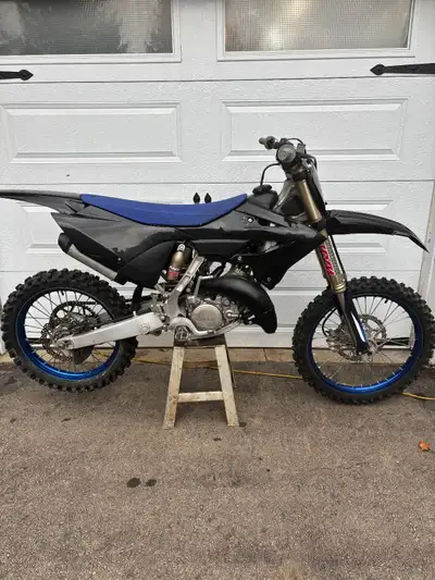 2025YZ 125 Yamaha. 65 hours total on bike. Five hours on rebuilt, suspension, top end, clutch, clutc...