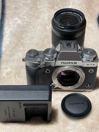 Selling another fujifilm  xt3 camera in toronto. Price 1000$ 
