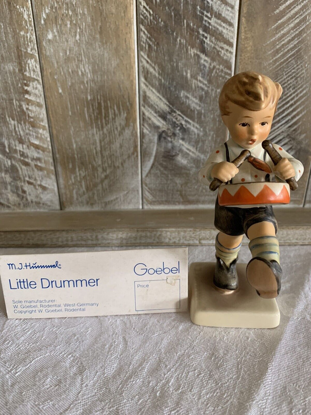 Hummel Figurine & Royal Doulton Vase in Arts & Collectibles in St. Catharines