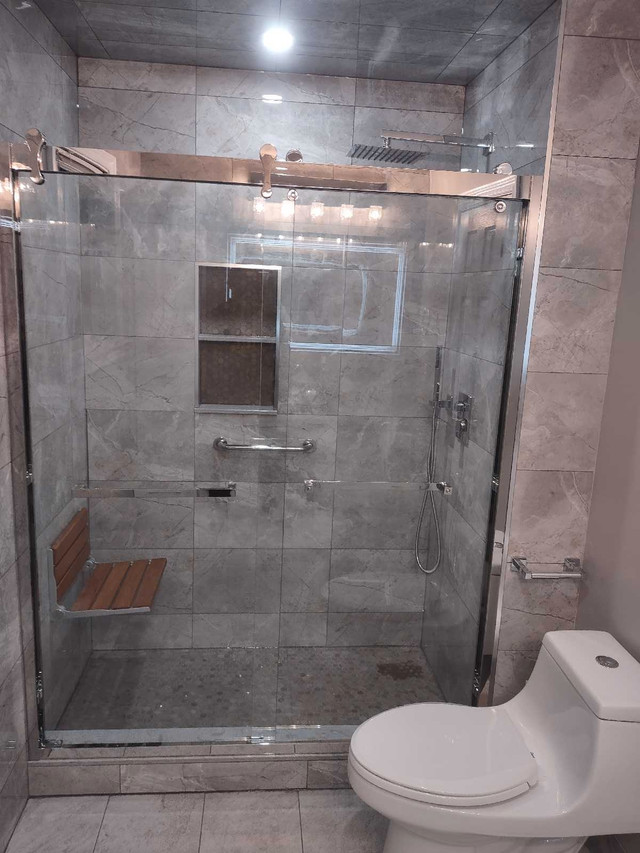 Glass shower doors. - supplied / delivered & installed $799 in Home Décor & Accents in Mississauga / Peel Region - Image 2