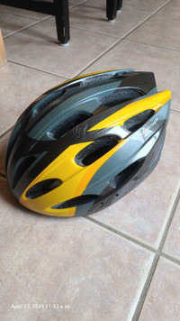 Bicycle helmet 