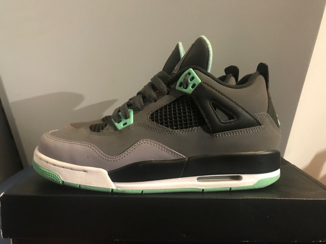 Nike Air Jordan 4 Green Glow 7y in Men's Shoes in City of Toronto - Image 3