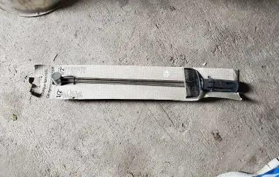 *New* 1/2" Torque Wrench Located in Silver Springs NW