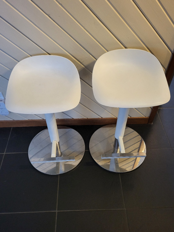 Ikea Janine bar stools in Chairs & Recliners in Kingston - Image 3
