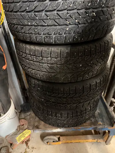205/55R16 winter tires BF Goodrich winter slalom Set of 4 Only used one season 5x114.3 blot pattern