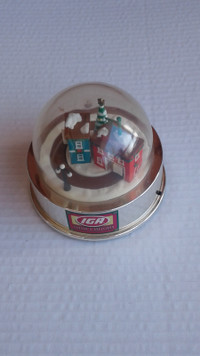 Rare--IGA Christmas Globe by ERTL--Works
