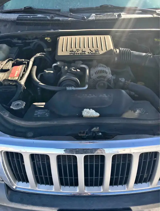 2004 Grand Jeep Cherokee  in Other in Moncton - Image 3