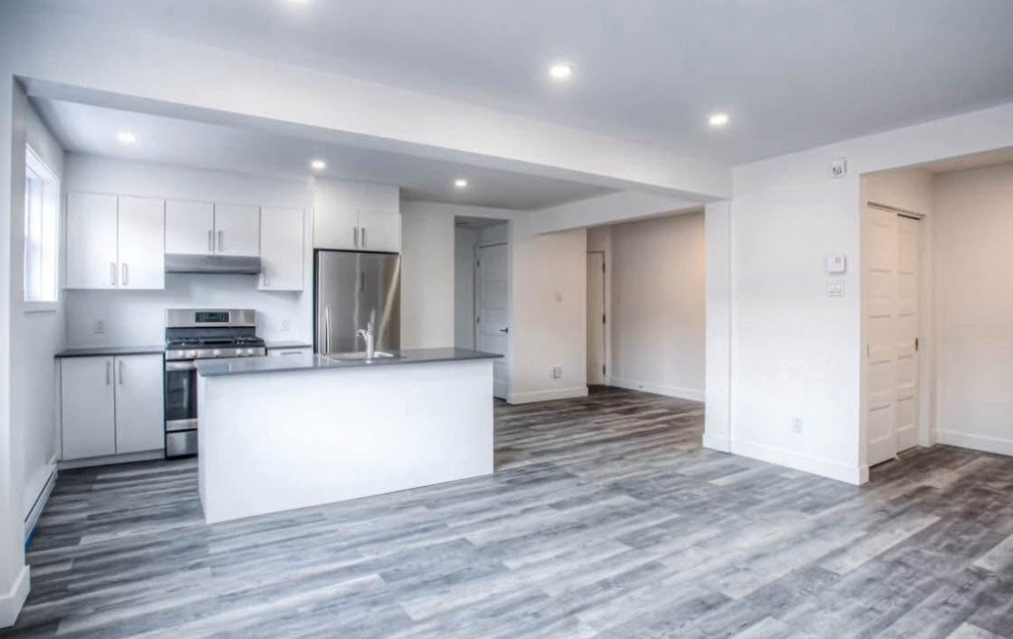 4570 Av. Walkley — photo 1