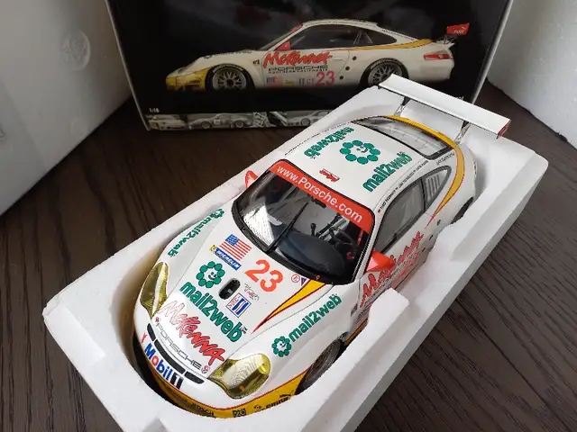 1:18 Diecast Porsche 911 GT3 in Arts & Collectibles in Mississauga / Peel Region - Image 4