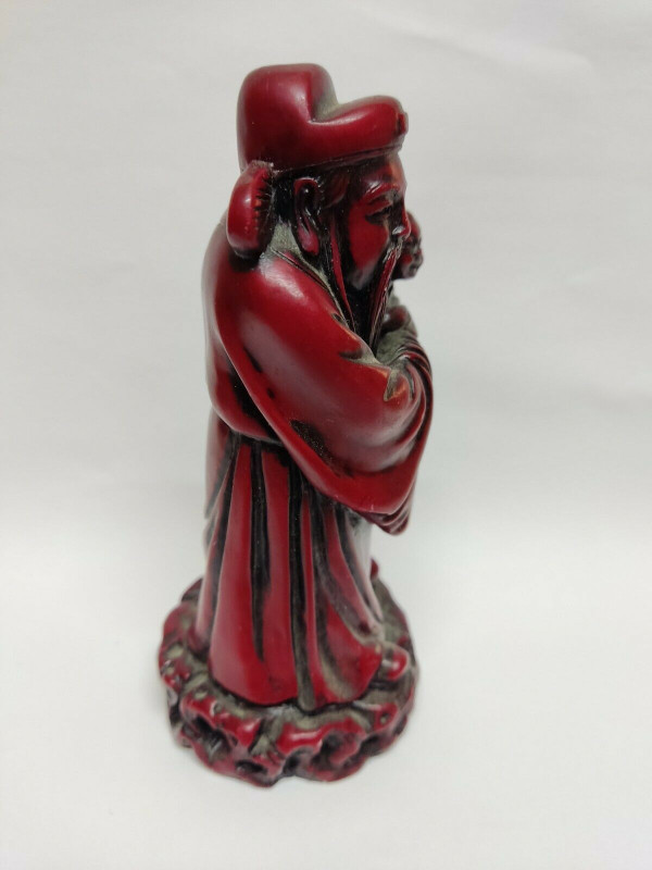 Resin Chinese Figurine Fuk Red God Vintage Wise Man Asian Statue dans Art et objets de collection  à Longueuil/Rive Sud - Image 2