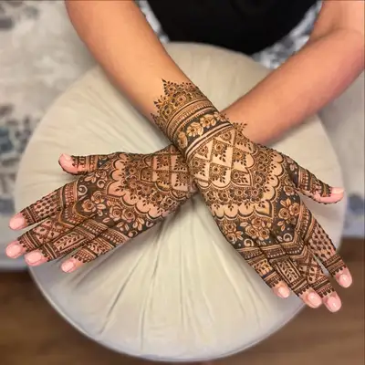 henna artist , View more