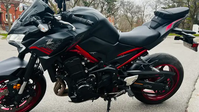 Motorcycle Kawasaki Z900 -2021 in Sport Bikes in Oakville / Halton Region - Image 11