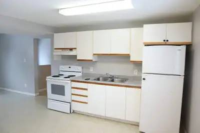 Three bedroom apartment available from January 1 St 2026 in Sudbury Ontario $2300 plus Hydro Two par...