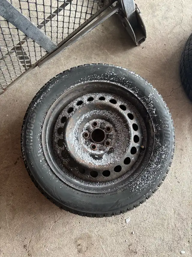 WINTER WHEELS 215/65/16 in Tires & Rims in Peterborough - Image 2