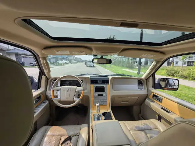 Lincoln navigator 523046159982929922