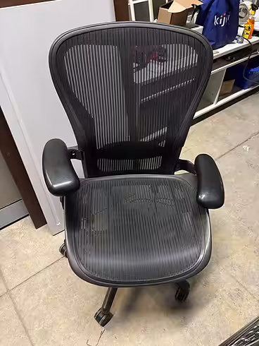 Herman Miller Aeron Chair Size C-Fully Loaded Condition: Excellent Quantity : 20 In Stock Price: $80...