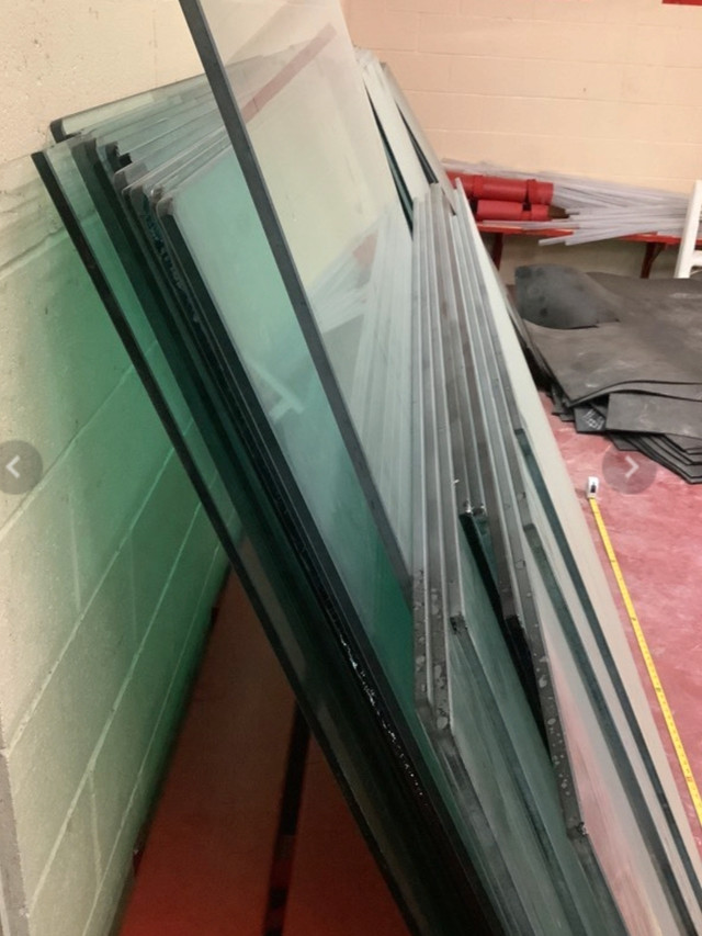 5/8" and 1/2" thick assorted tempered arena glass in Other in Timmins - Image 2