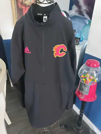 Calgary Flames jacket medium , View more