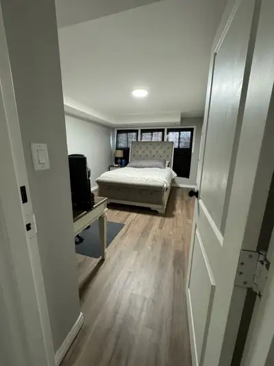 All Brand new large 1 bedroom located at 911 Queen. This unit has its own new furnace, AC unit, laun...