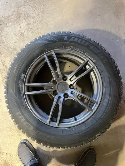 Selling laufenn winter tires Previous on a 2016 Hyundai santafe sport, will probably work santafe XL...