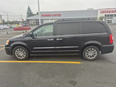 USED MINIVAN GOOD CONDITION