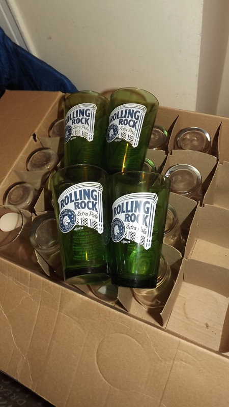 16 ROLLING ROCK TALL BEER GLASSES/NEW GLASSWARE SETS/8XL,8LARGE in Arts & Collectibles in City of Toronto - Image 2