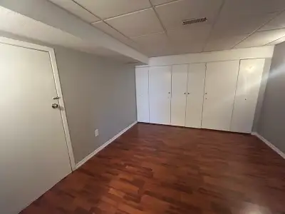Basement Bachelor Unit for Rent