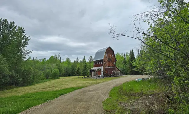 5 Acres & house, Quesnel62866661938947121