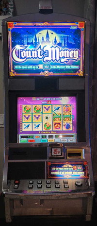 Counts money Authentic slot machine