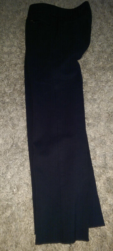 Simon Chang Black, Laura Dress Pants Size 8 Stretch in Women's - Bottoms in Calgary - Image 3