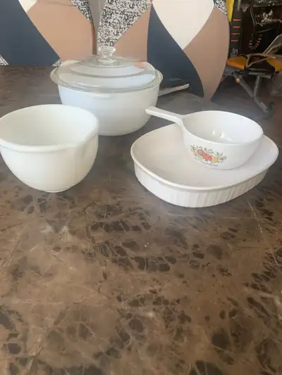 Set of 5 vintage dishes , View more