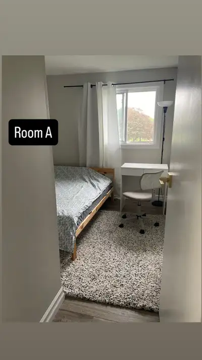 Eastdale, Oshawa Room for rent near Ontario tech university For students or young full-time professi...
