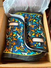 Bogs Kids Size 3 rain boots.  Brand new in box.
