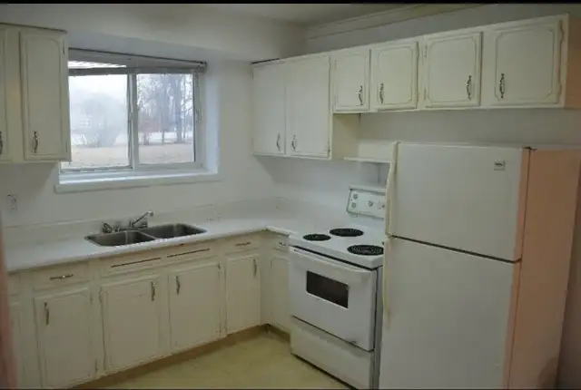 2BR Duplex for Rent in Fort Garry, Available Now