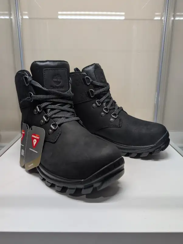 Timberland Chillberg Mid Lace Waterproof boots in Men's Shoes in City of Toronto - Image 4