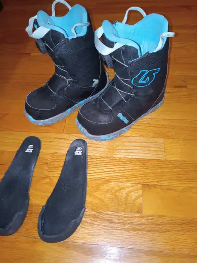 Bottes Burton Grom BOA taille 2-3, View more