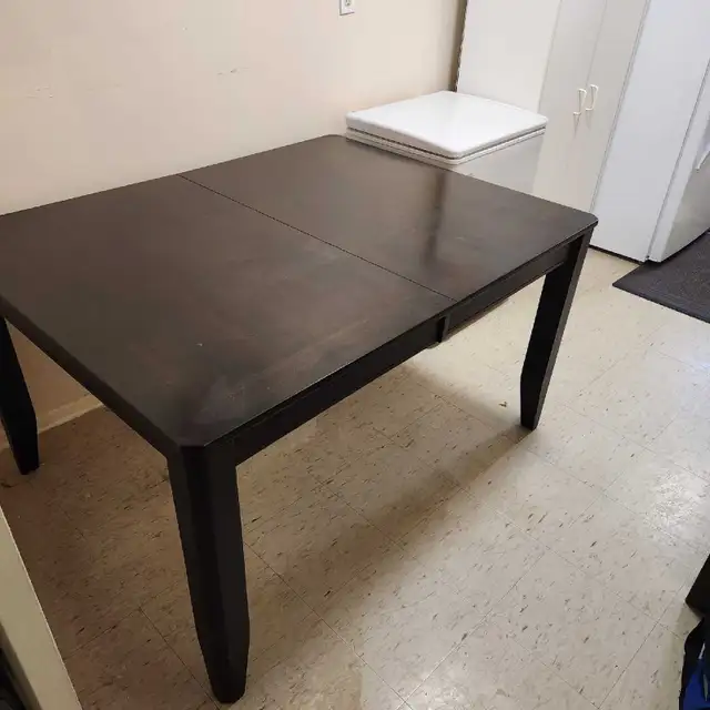 Kitchen Table Set + Bench + 4 Chairs in Dining Tables & Sets in Markham / York Region - Image 10