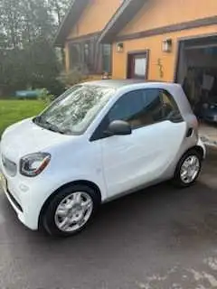 2016 smart in decent condition no longer needed will need coolant hose leak repaired and altenator b...